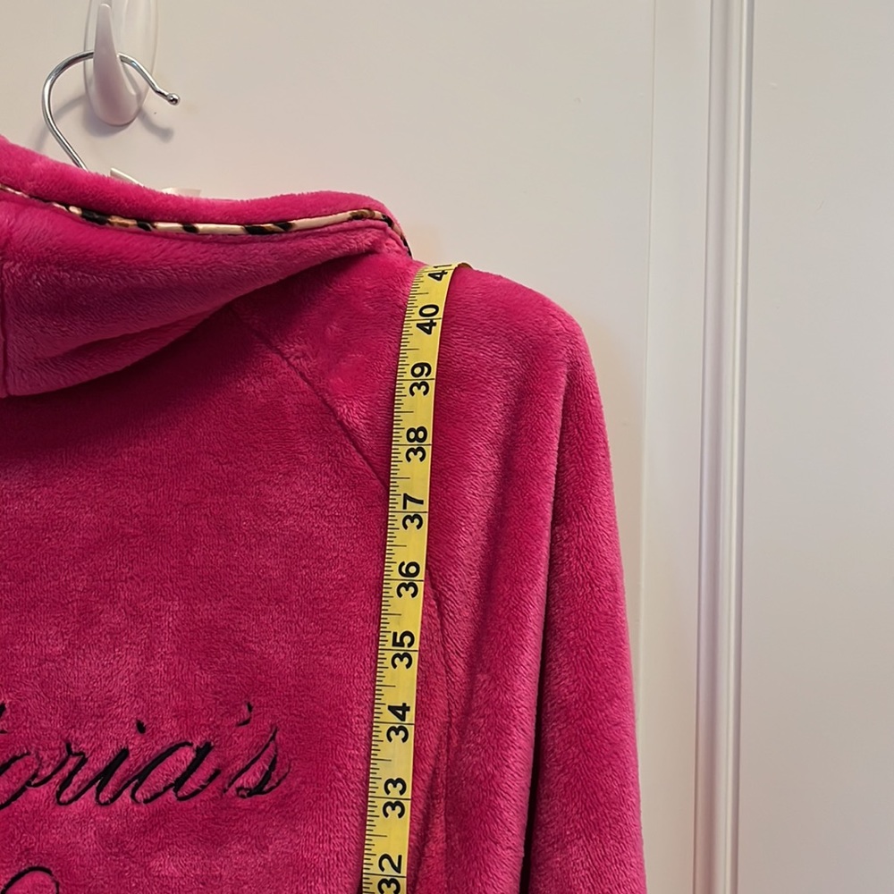Victoria Secret Short Cozy Robe - Picture 8 of 8